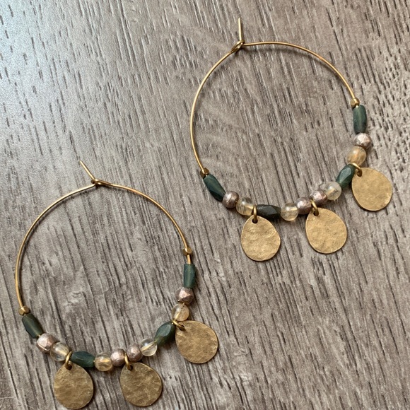 Handmade crystal and jade hoop earrings - Picture 4 of 7